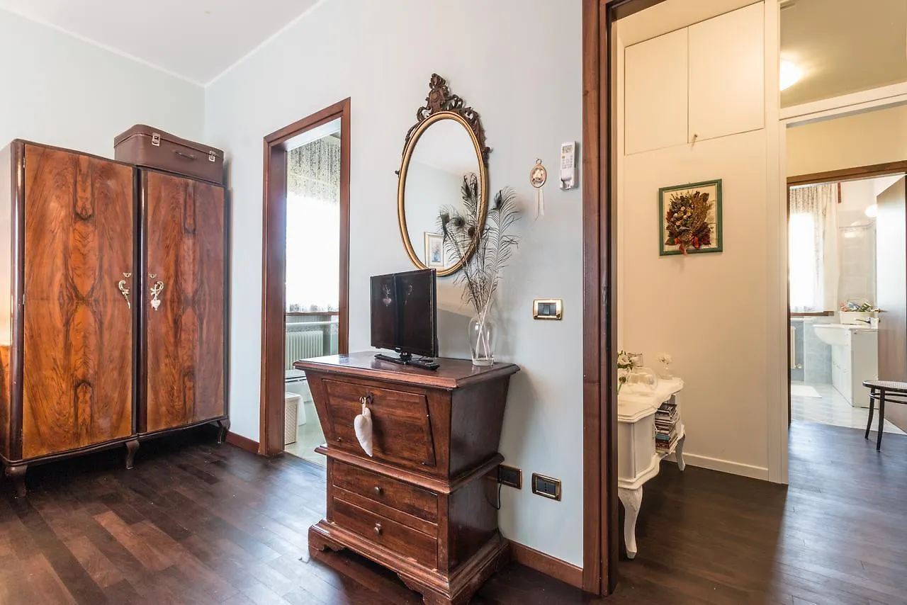 Casa Bibi Villa Cartiera Reali